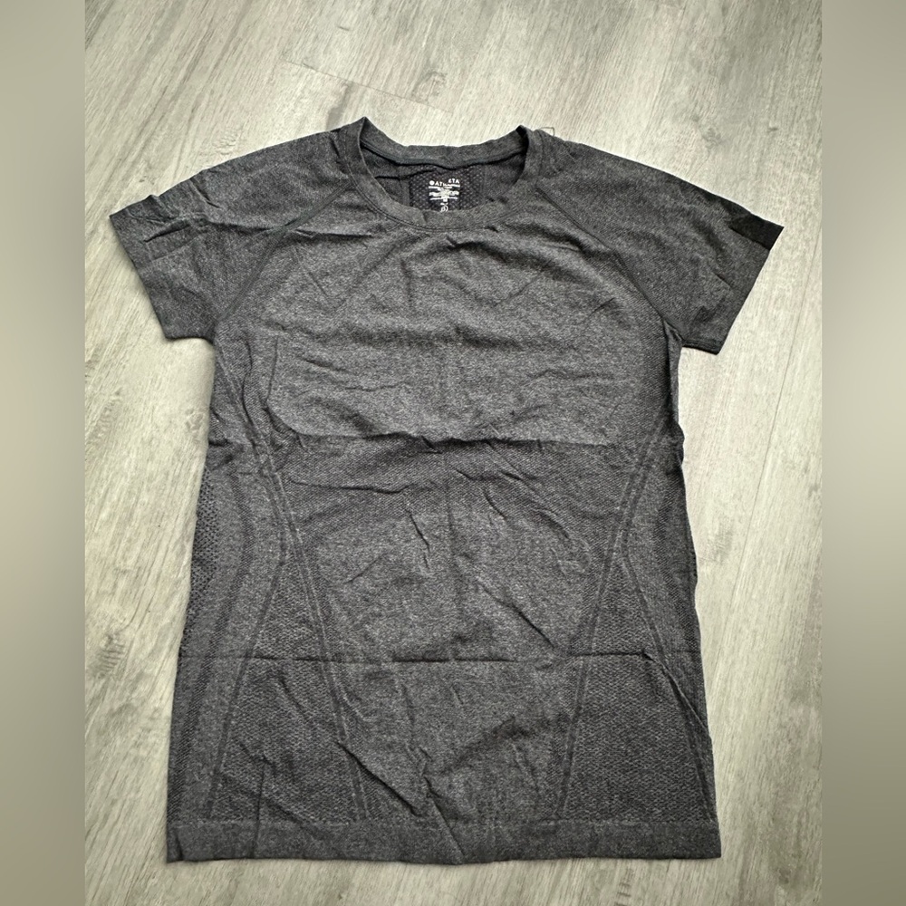 Athleta Momentum Seamless Short Sleeve